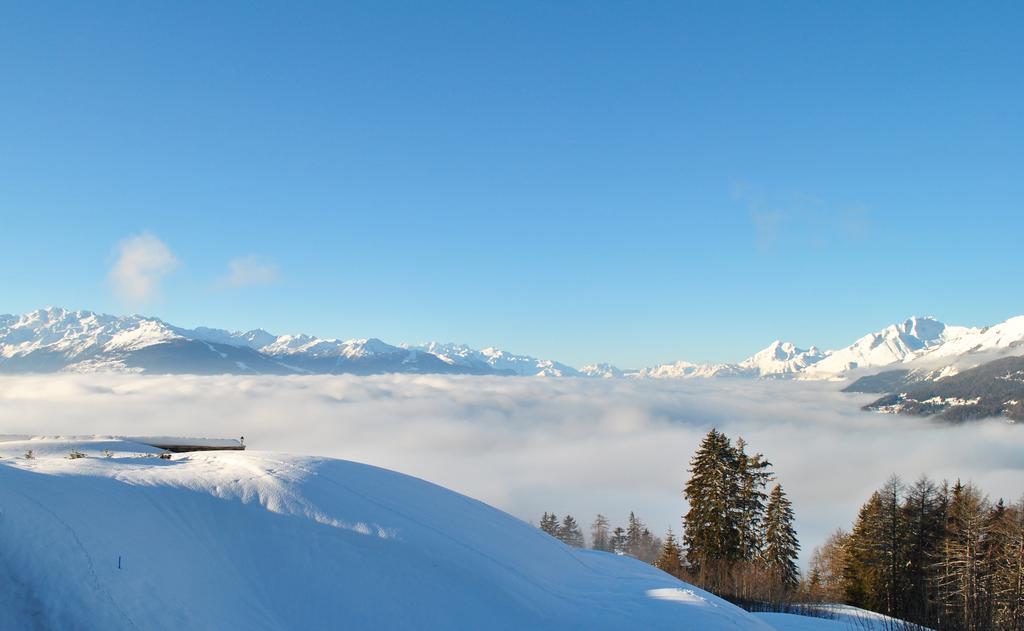 Les Petits Melezes Bed & Breakfast Crans-Montana Exterior photo