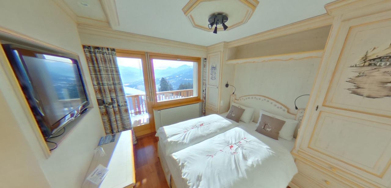 Les Petits Melezes Bed & Breakfast Crans-Montana Exterior photo